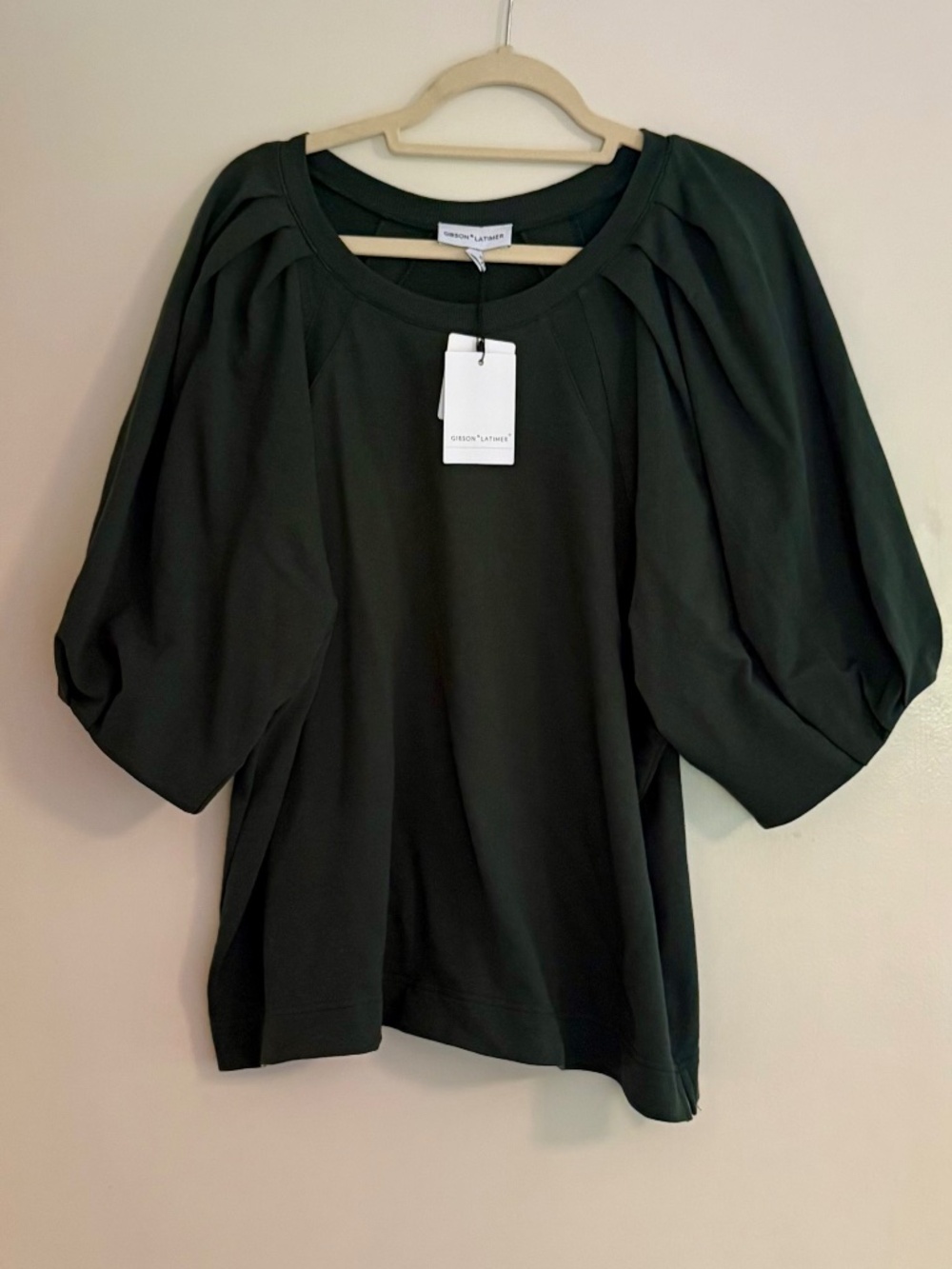 NWT Gibson & Latimer Knit 3/4 Puff Sleeve Top